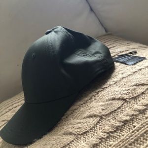 NWT Lululemon On the Fly Ball cap